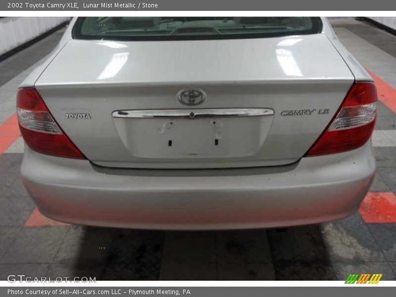 Lunar Mist Metallic / Stone 2002 Toyota Camry XLE
