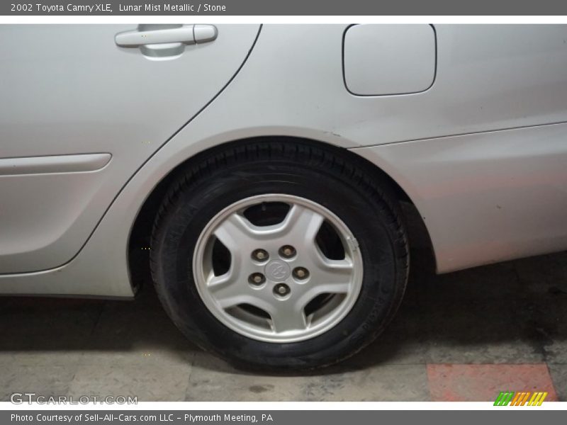 Lunar Mist Metallic / Stone 2002 Toyota Camry XLE