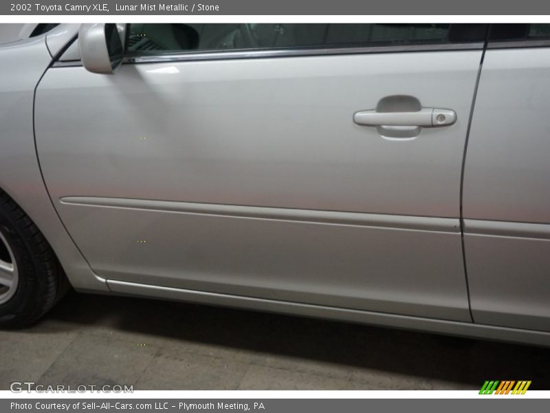 Lunar Mist Metallic / Stone 2002 Toyota Camry XLE
