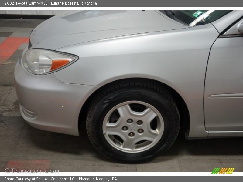 Lunar Mist Metallic / Stone 2002 Toyota Camry XLE