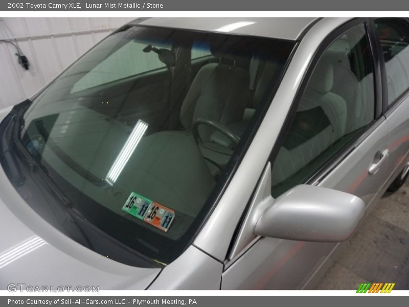 Lunar Mist Metallic / Stone 2002 Toyota Camry XLE