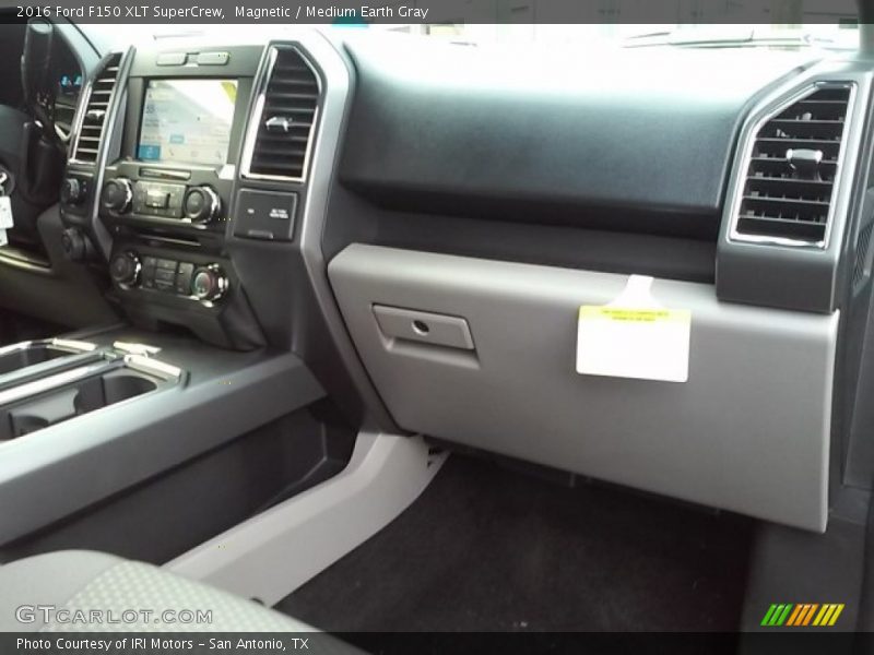 Magnetic / Medium Earth Gray 2016 Ford F150 XLT SuperCrew