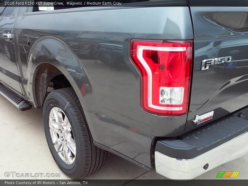 Magnetic / Medium Earth Gray 2016 Ford F150 XLT SuperCrew
