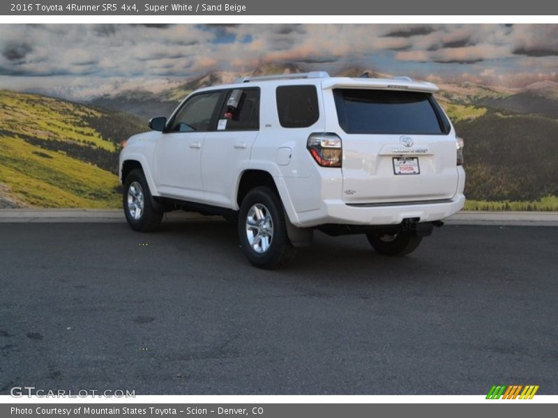 Super White / Sand Beige 2016 Toyota 4Runner SR5 4x4