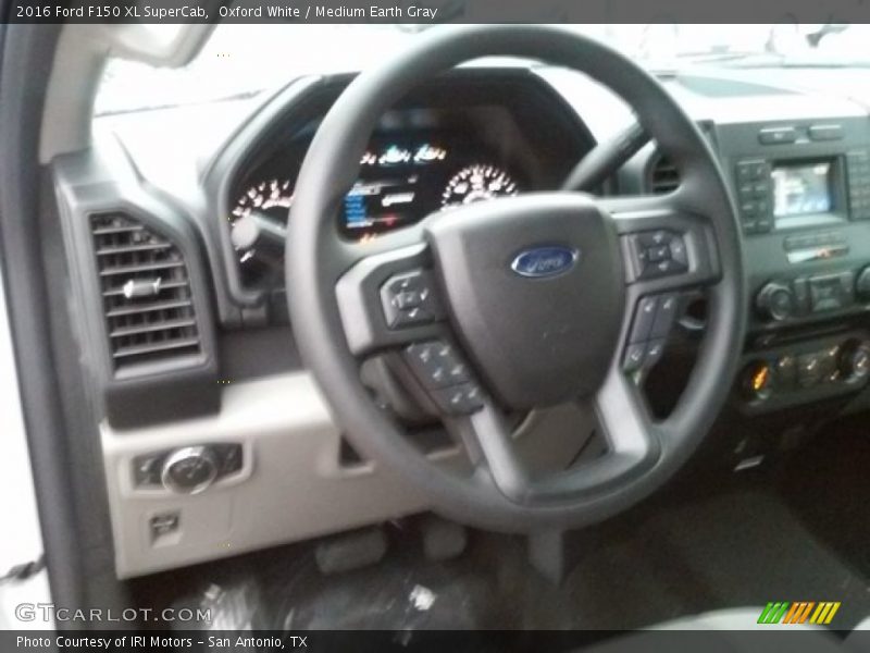 Oxford White / Medium Earth Gray 2016 Ford F150 XL SuperCab