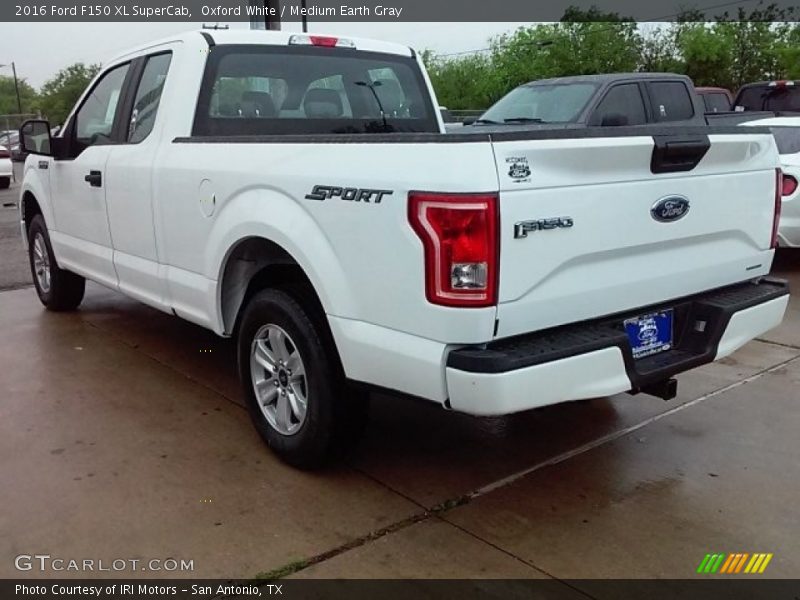 Oxford White / Medium Earth Gray 2016 Ford F150 XL SuperCab