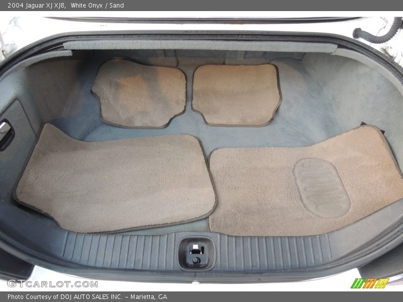 White Onyx / Sand 2004 Jaguar XJ XJ8