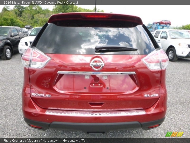 Cayenne Red / Charcoal 2016 Nissan Rogue SL AWD