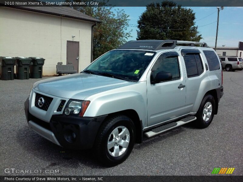 Silver Lightning Metallic / Gray 2010 Nissan Xterra S