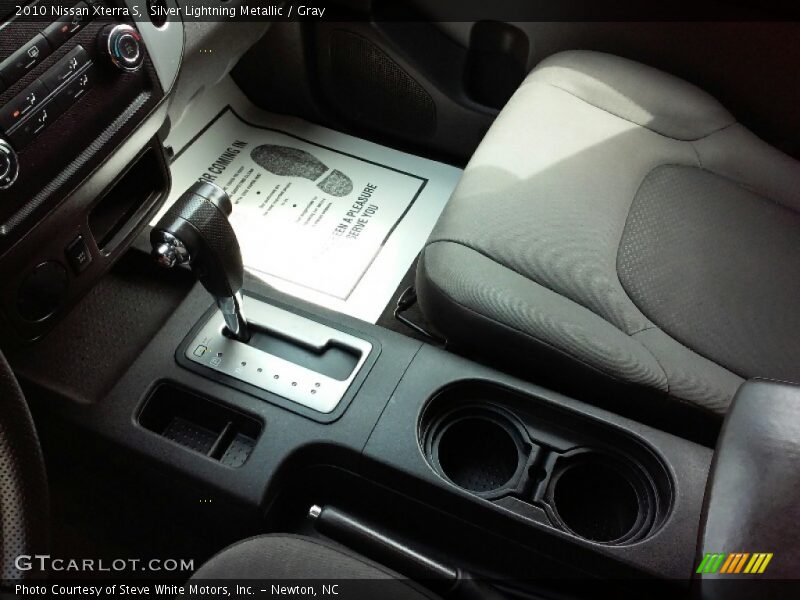 Silver Lightning Metallic / Gray 2010 Nissan Xterra S
