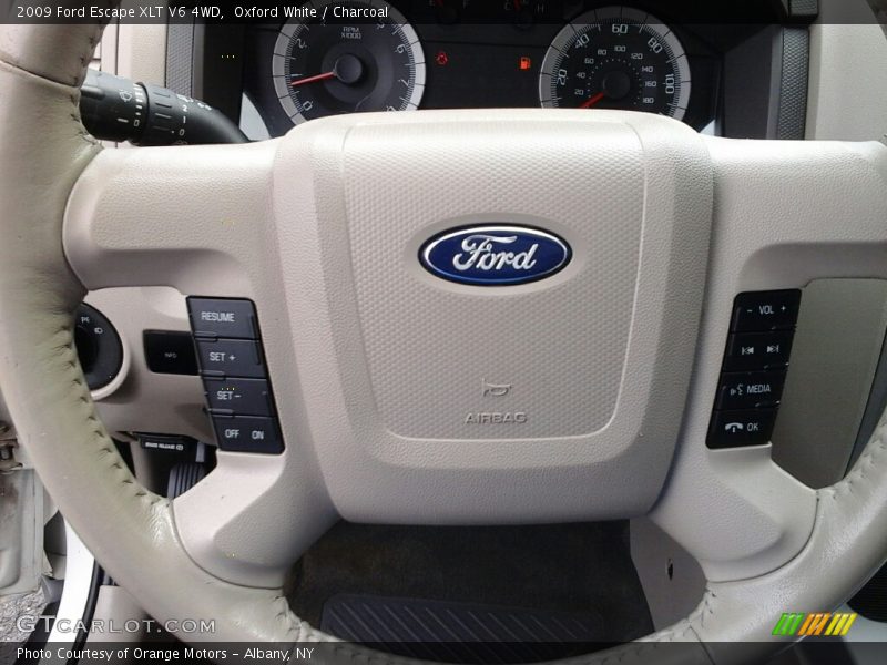 Oxford White / Charcoal 2009 Ford Escape XLT V6 4WD