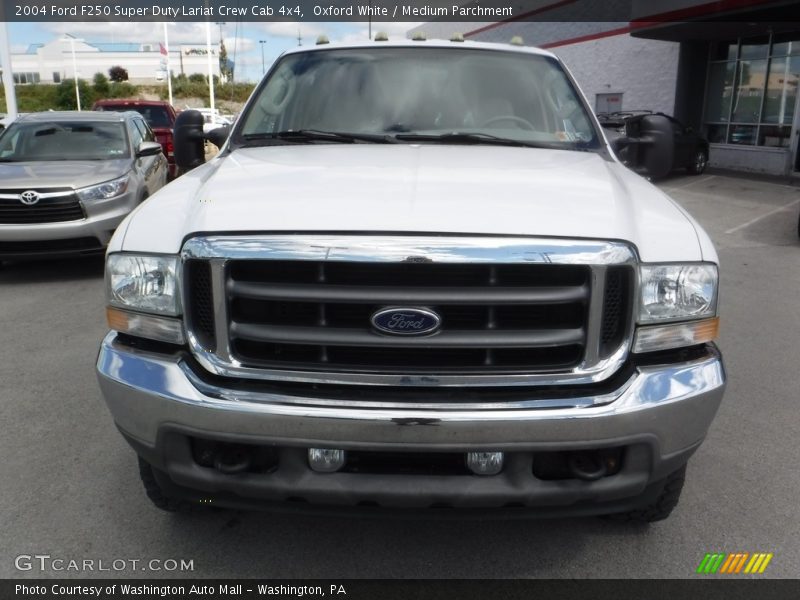 Oxford White / Medium Parchment 2004 Ford F250 Super Duty Lariat Crew Cab 4x4