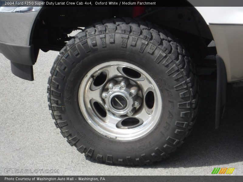 Oxford White / Medium Parchment 2004 Ford F250 Super Duty Lariat Crew Cab 4x4