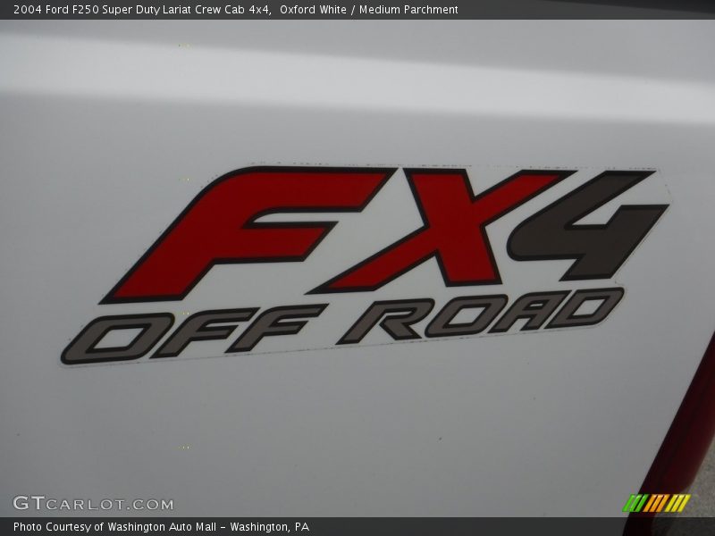 Oxford White / Medium Parchment 2004 Ford F250 Super Duty Lariat Crew Cab 4x4