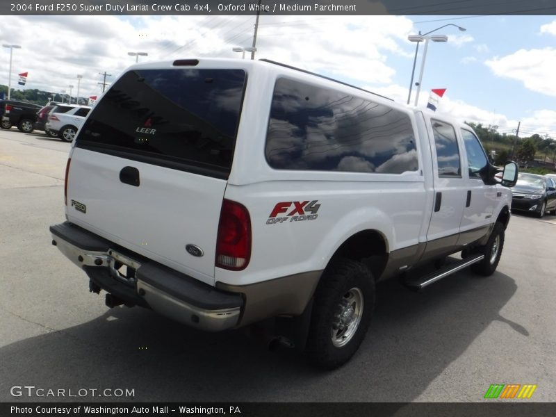 Oxford White / Medium Parchment 2004 Ford F250 Super Duty Lariat Crew Cab 4x4