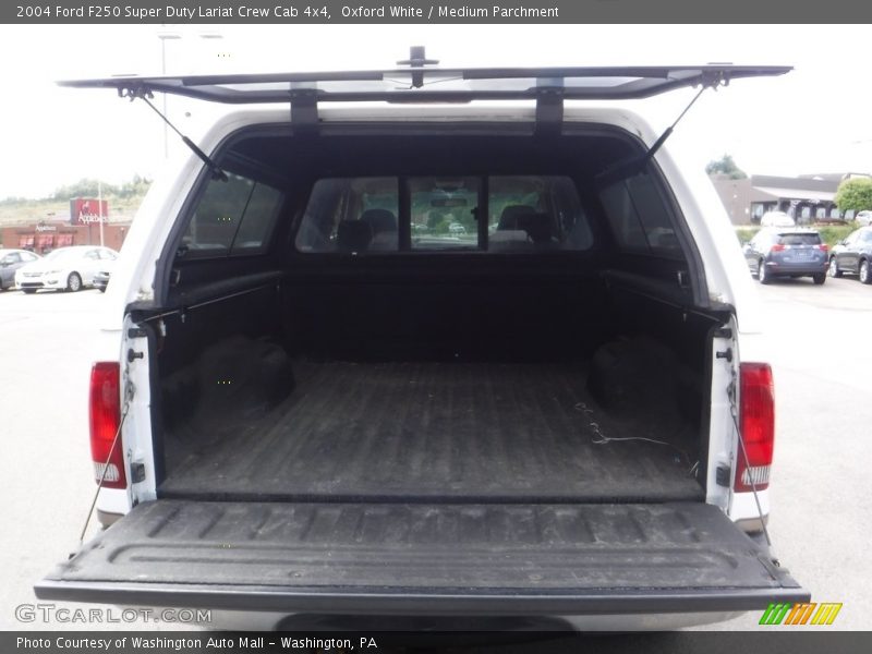 Oxford White / Medium Parchment 2004 Ford F250 Super Duty Lariat Crew Cab 4x4