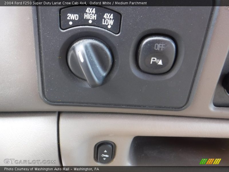 Oxford White / Medium Parchment 2004 Ford F250 Super Duty Lariat Crew Cab 4x4