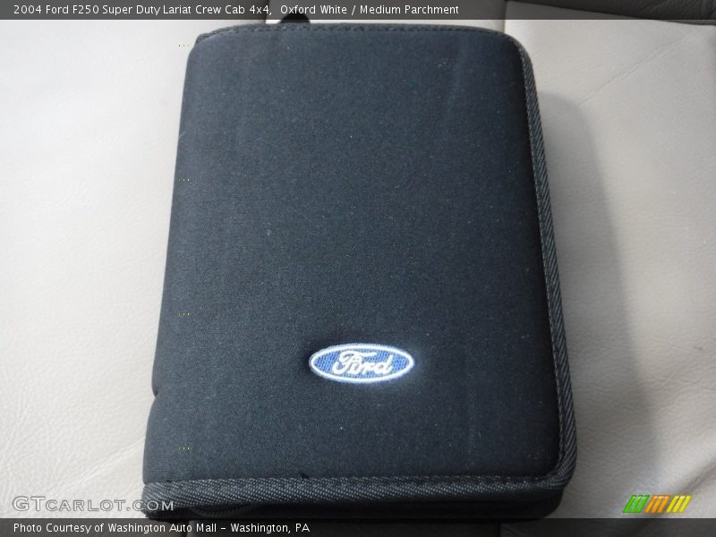 Oxford White / Medium Parchment 2004 Ford F250 Super Duty Lariat Crew Cab 4x4