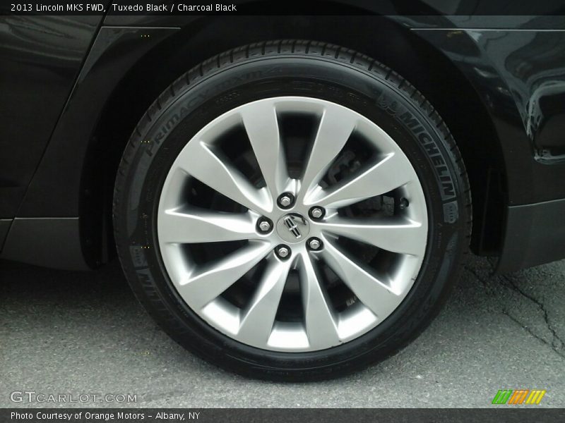 Tuxedo Black / Charcoal Black 2013 Lincoln MKS FWD