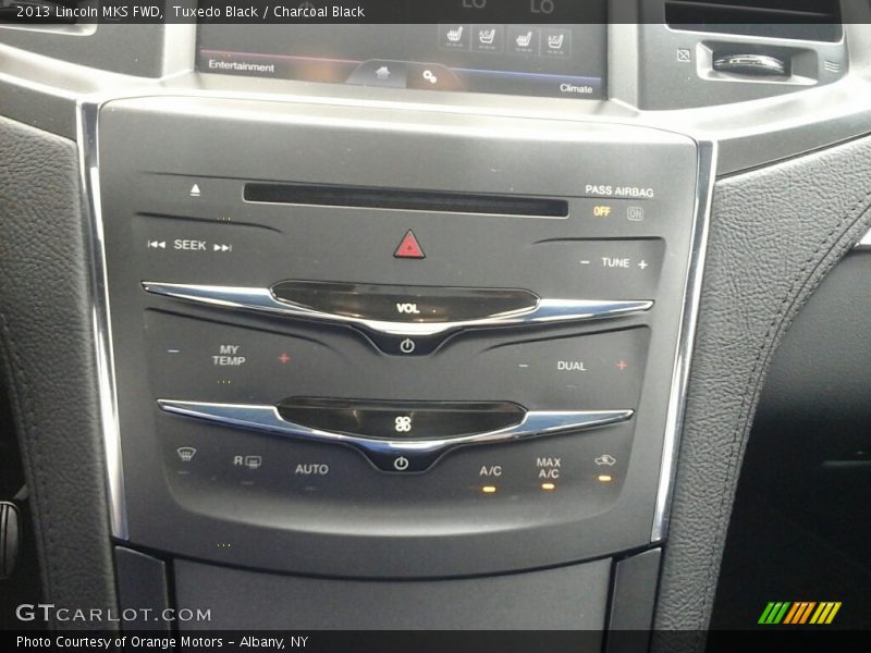 Tuxedo Black / Charcoal Black 2013 Lincoln MKS FWD
