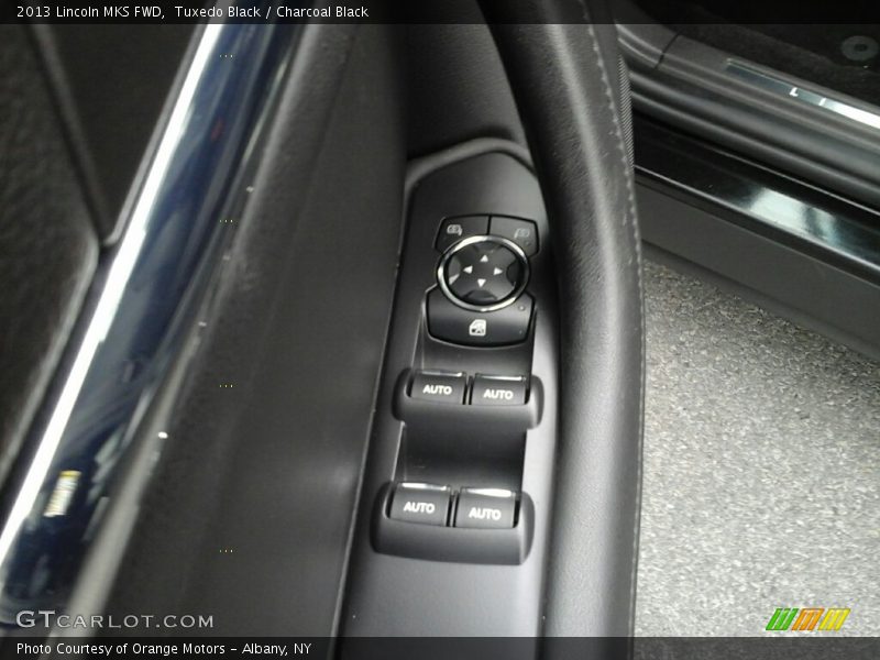 Tuxedo Black / Charcoal Black 2013 Lincoln MKS FWD