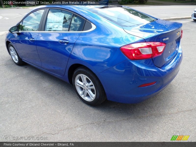 Kinetic Blue Metallic / Jet Black 2016 Chevrolet Cruze LT Sedan