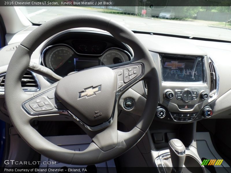 Kinetic Blue Metallic / Jet Black 2016 Chevrolet Cruze LT Sedan