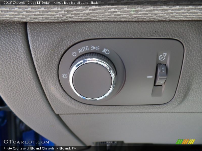 Kinetic Blue Metallic / Jet Black 2016 Chevrolet Cruze LT Sedan