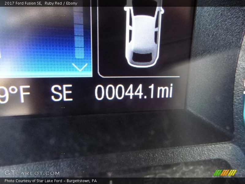 Ruby Red / Ebony 2017 Ford Fusion SE