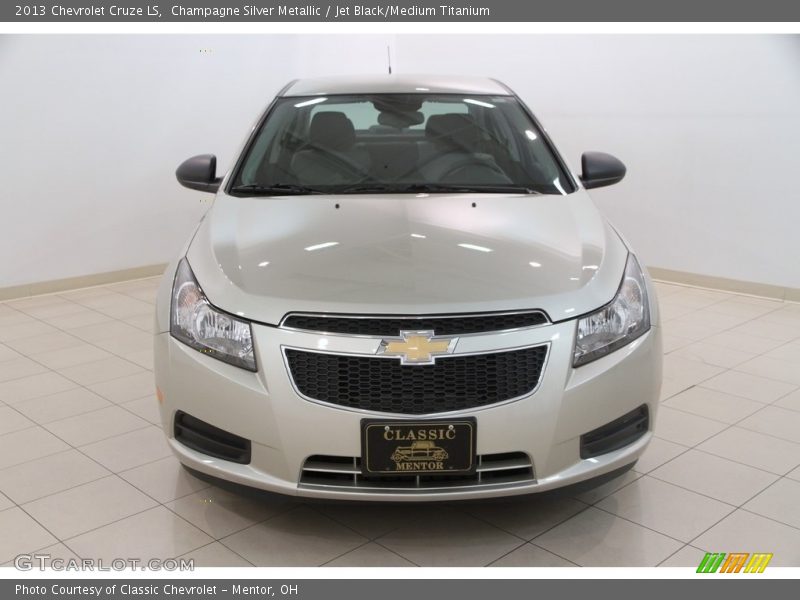 Champagne Silver Metallic / Jet Black/Medium Titanium 2013 Chevrolet Cruze LS