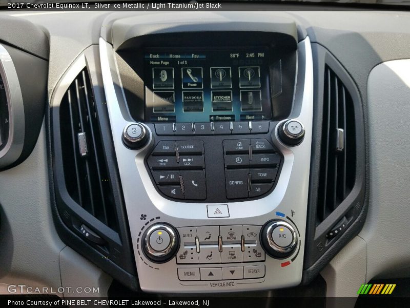 Silver Ice Metallic / Light Titanium/Jet Black 2017 Chevrolet Equinox LT