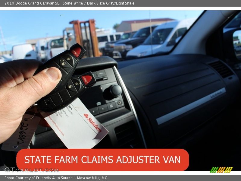 Stone White / Dark Slate Gray/Light Shale 2010 Dodge Grand Caravan SE