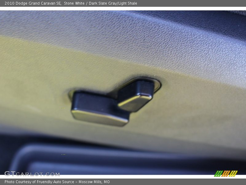 Stone White / Dark Slate Gray/Light Shale 2010 Dodge Grand Caravan SE