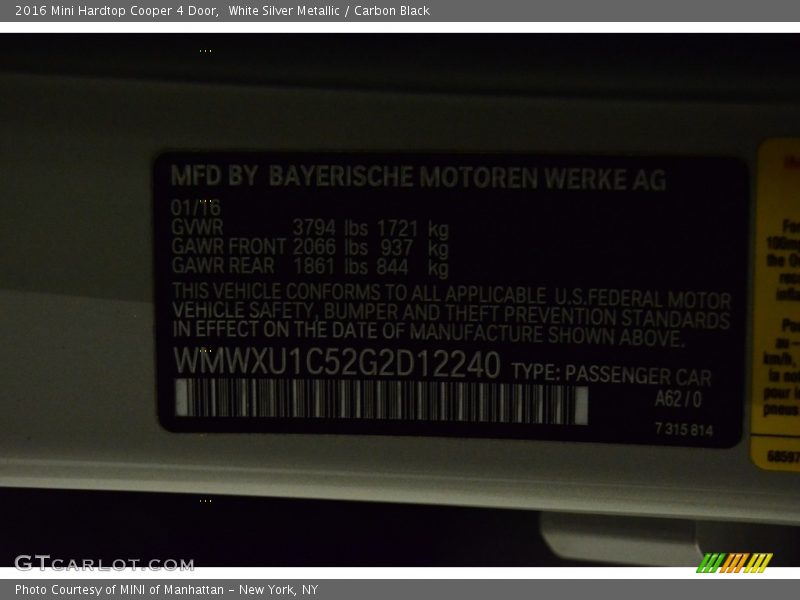 White Silver Metallic / Carbon Black 2016 Mini Hardtop Cooper 4 Door