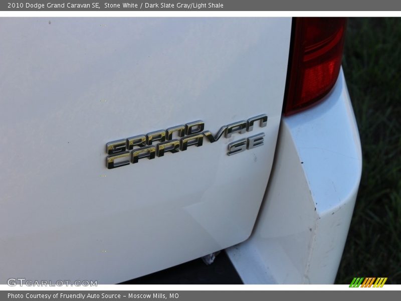Stone White / Dark Slate Gray/Light Shale 2010 Dodge Grand Caravan SE