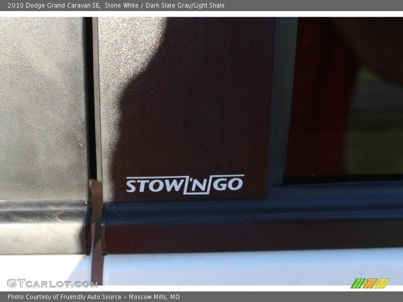 Stone White / Dark Slate Gray/Light Shale 2010 Dodge Grand Caravan SE