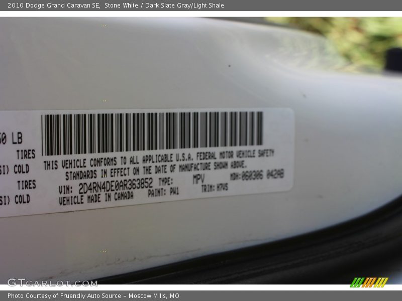 Stone White / Dark Slate Gray/Light Shale 2010 Dodge Grand Caravan SE