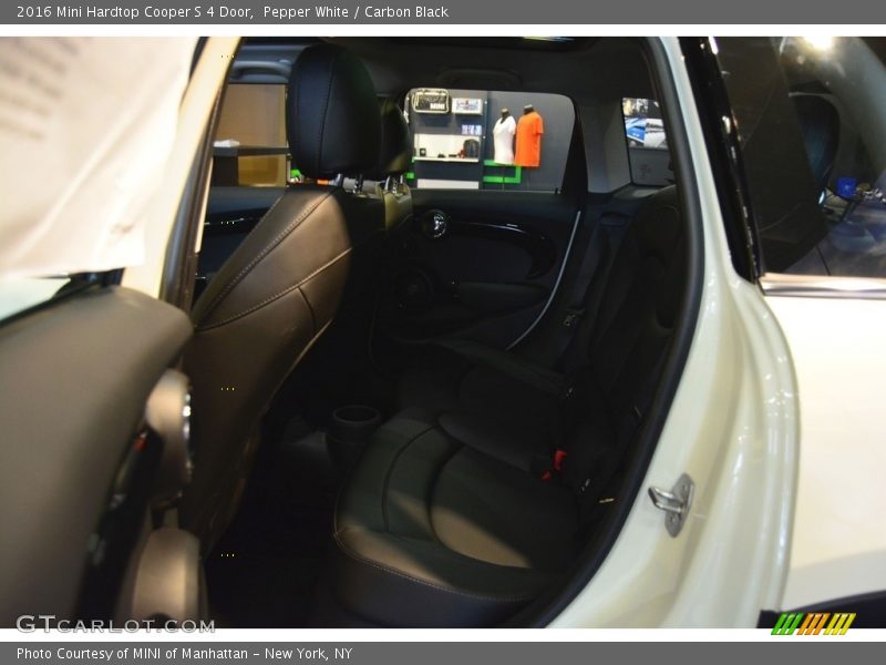Pepper White / Carbon Black 2016 Mini Hardtop Cooper S 4 Door