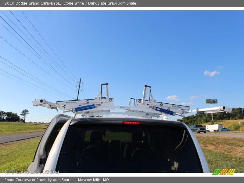 Stone White / Dark Slate Gray/Light Shale 2010 Dodge Grand Caravan SE