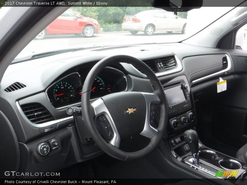 Summit White / Ebony 2017 Chevrolet Traverse LT AWD