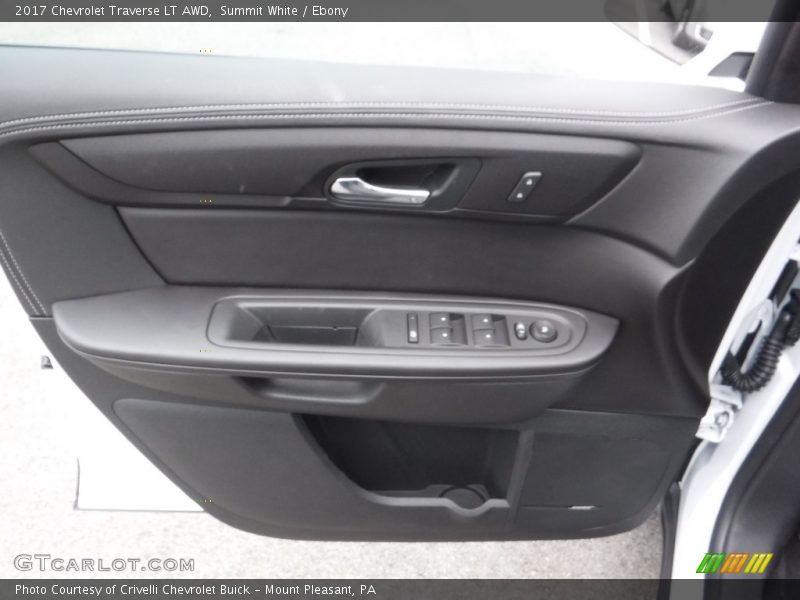 Summit White / Ebony 2017 Chevrolet Traverse LT AWD