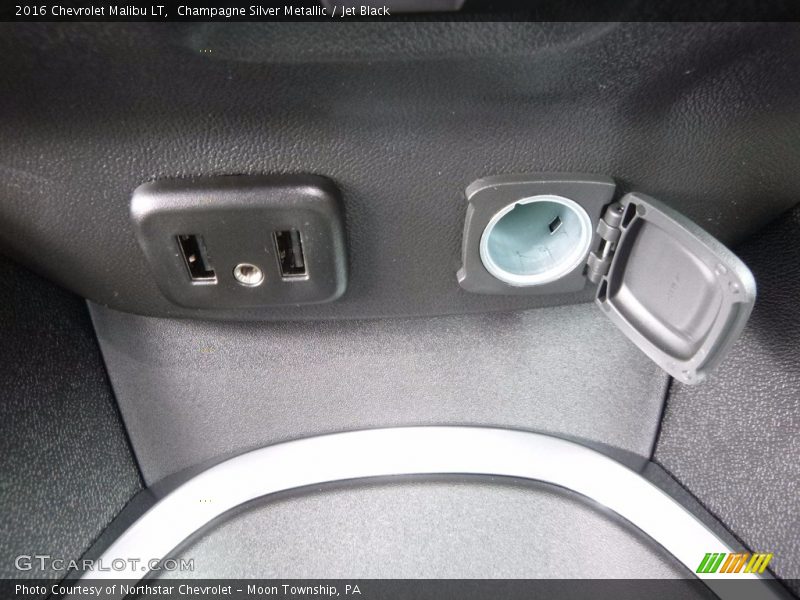 Champagne Silver Metallic / Jet Black 2016 Chevrolet Malibu LT