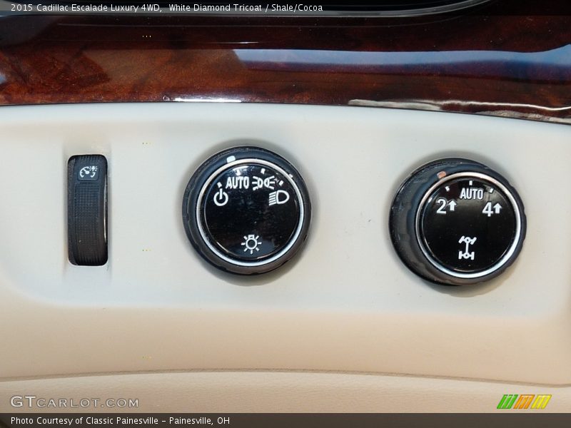 White Diamond Tricoat / Shale/Cocoa 2015 Cadillac Escalade Luxury 4WD