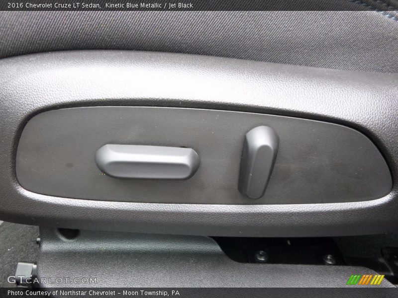 Kinetic Blue Metallic / Jet Black 2016 Chevrolet Cruze LT Sedan