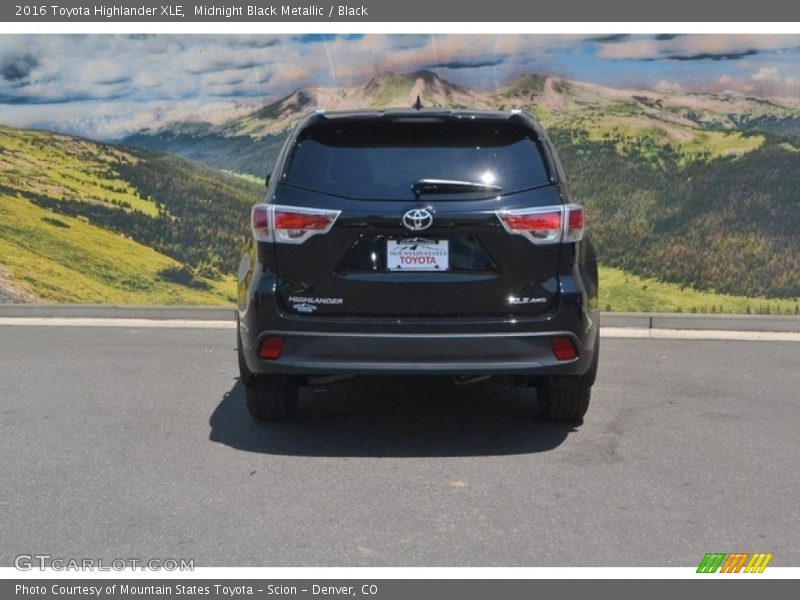 Midnight Black Metallic / Black 2016 Toyota Highlander XLE
