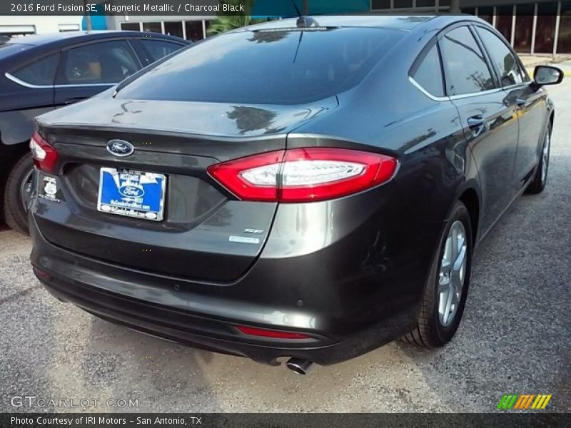 Magnetic Metallic / Charcoal Black 2016 Ford Fusion SE