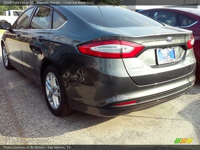 Magnetic Metallic / Charcoal Black 2016 Ford Fusion SE