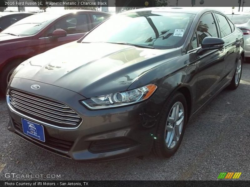 Magnetic Metallic / Charcoal Black 2016 Ford Fusion SE