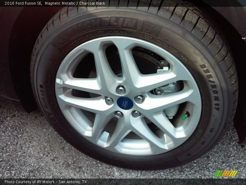 Magnetic Metallic / Charcoal Black 2016 Ford Fusion SE