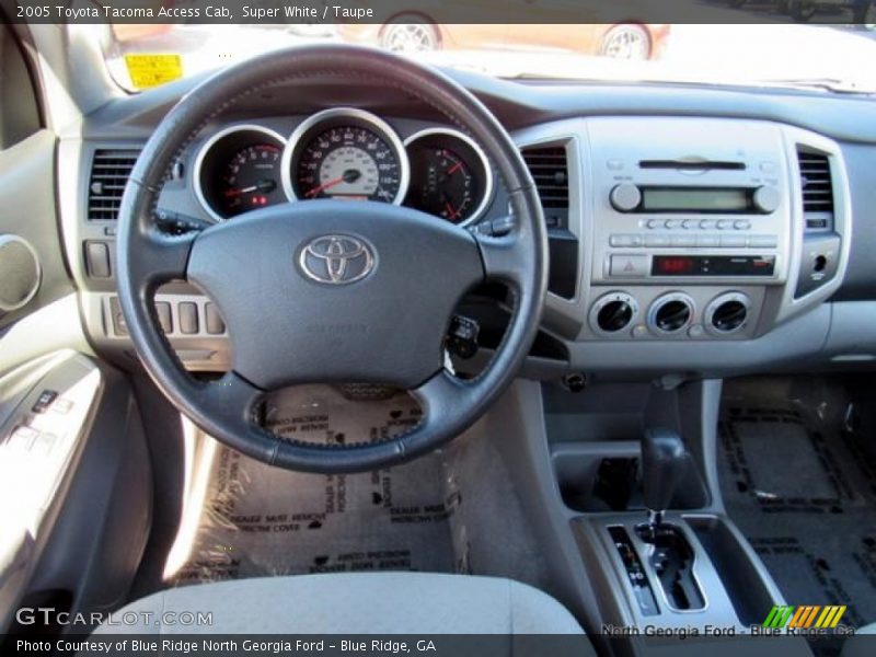 Super White / Taupe 2005 Toyota Tacoma Access Cab